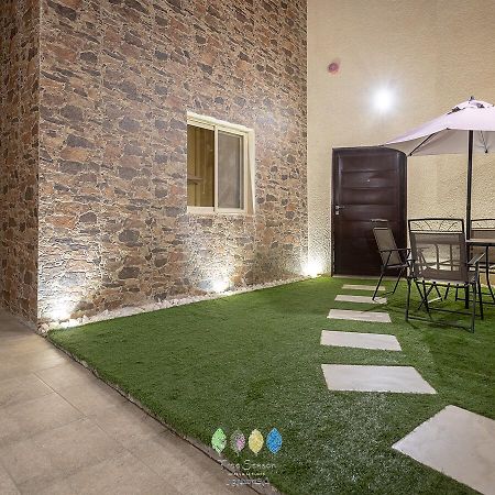 Tree Season Chalets Khamis Mushait Exterior photo