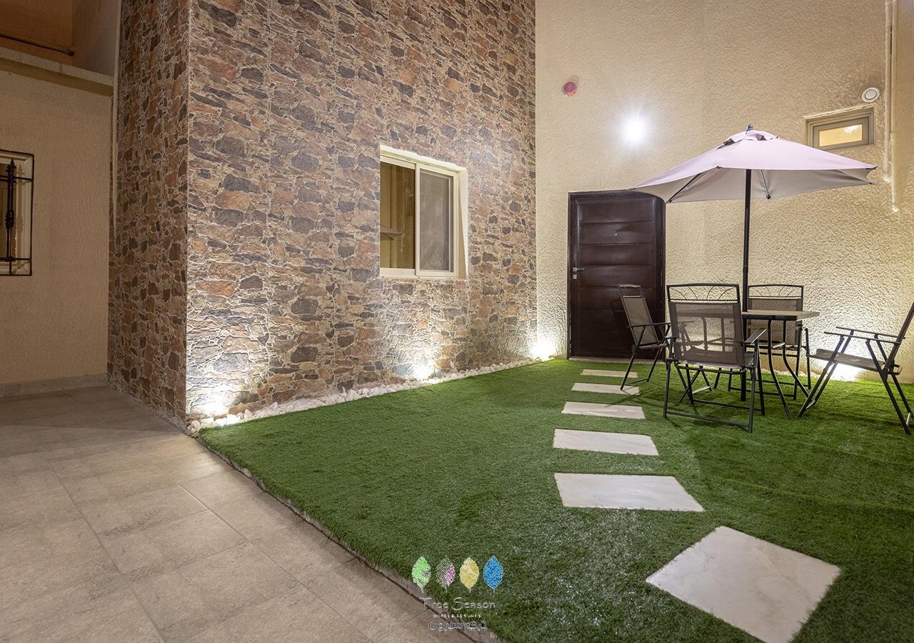Tree Season Chalets Khamis Mushait Exterior photo