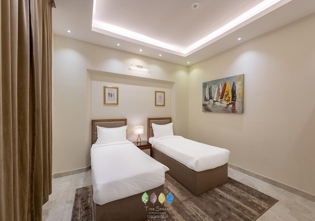 Tree Season Chalets Khamis Mushait Exterior photo