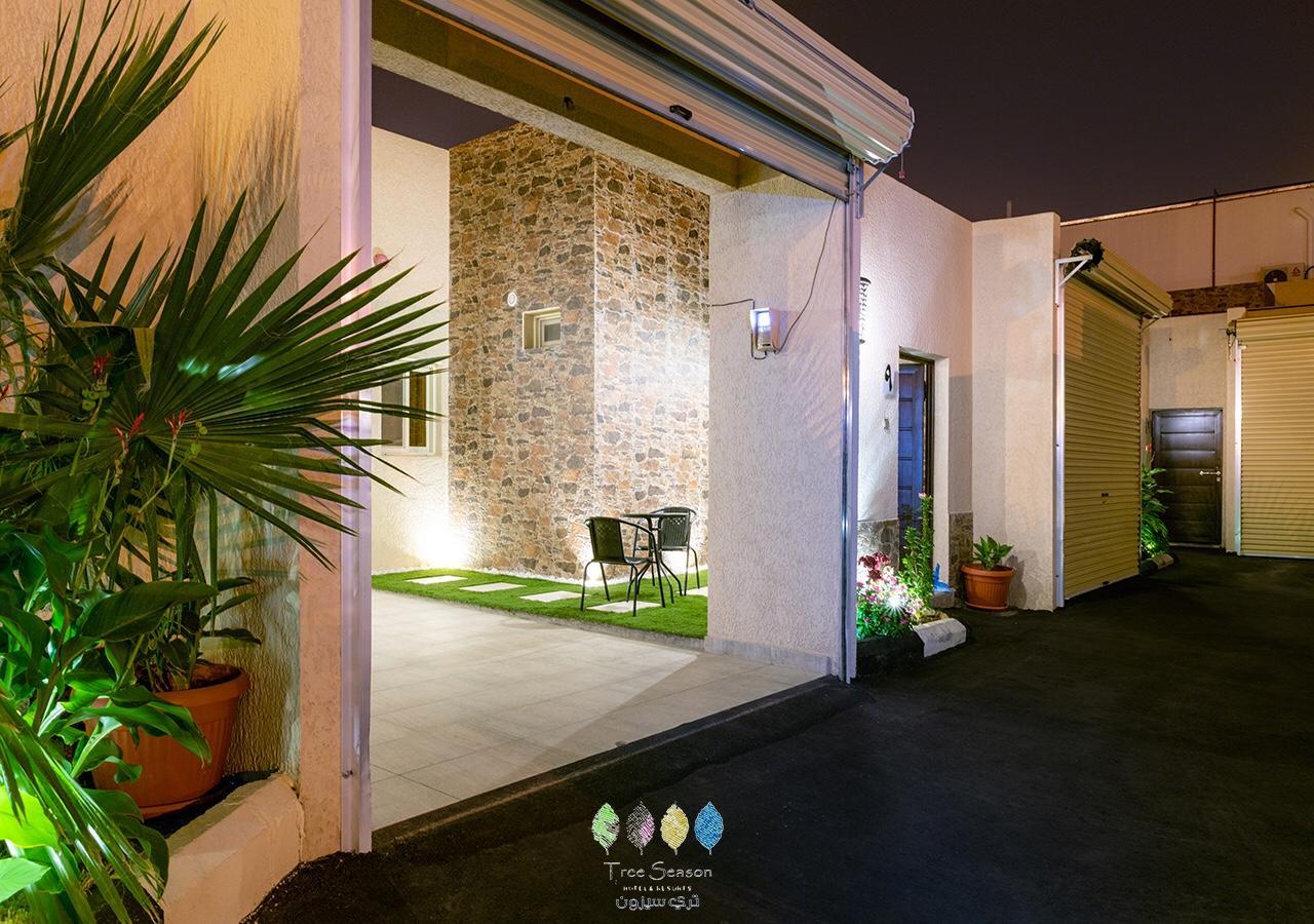 Tree Season Chalets Khamis Mushait Exterior photo