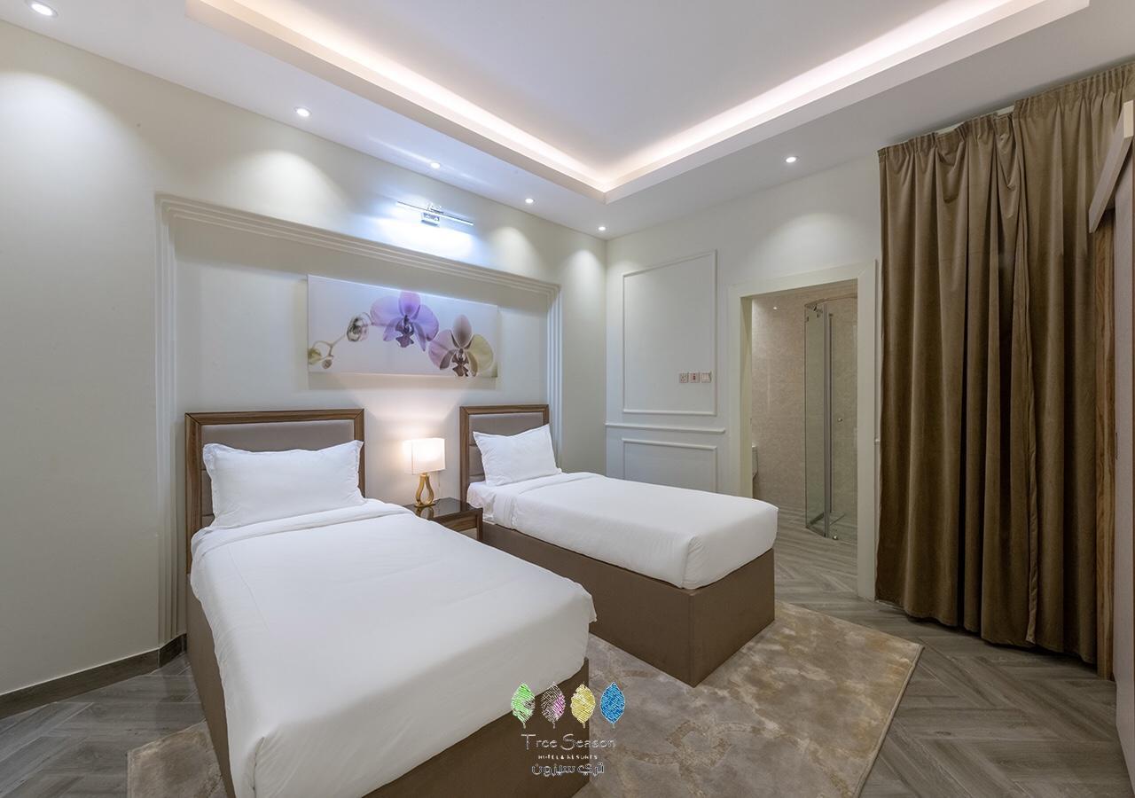 Tree Season Chalets Khamis Mushait Exterior photo