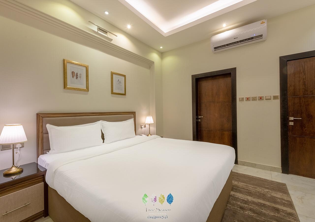 Tree Season Chalets Khamis Mushait Exterior photo